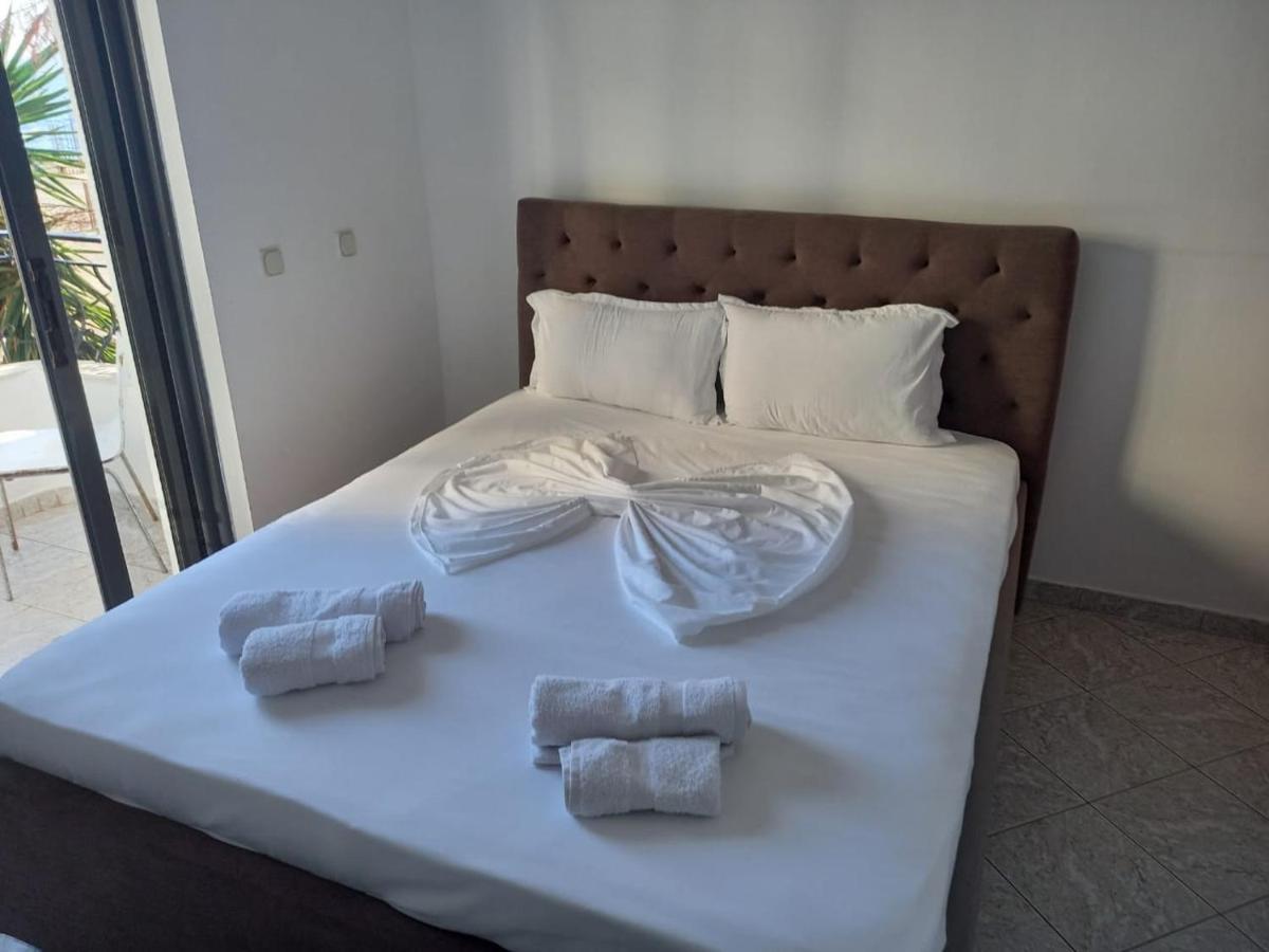 Sunset Aparthotel Саранде Екстериор снимка